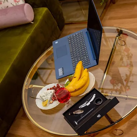 The Magic Of - La Boheme With Parking