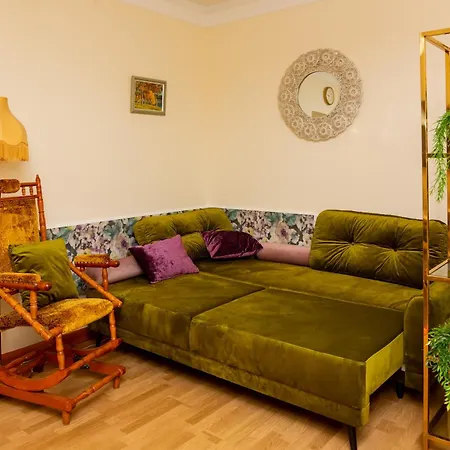 The Magic Of - La Boheme With Parking Apartment Riga