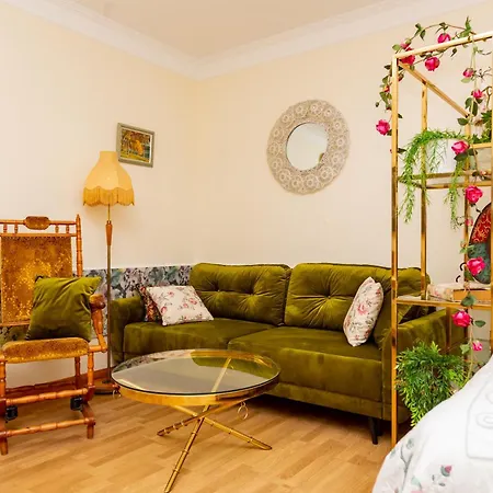 The Magic Of - La Boheme With Parking