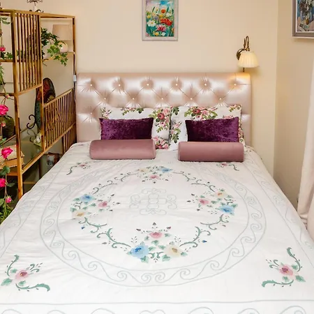 Apartment The Magic Of - La Boheme With Parking Riga