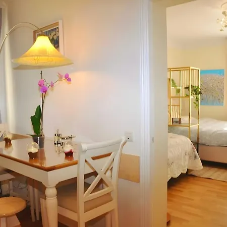 The Magic Of - La Boheme With Parking Apartment Riga